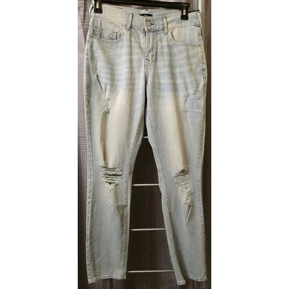 True Religion Men's Jeans Size 29‎ Geno SN Distressed Slim Fit Light Wash Denim